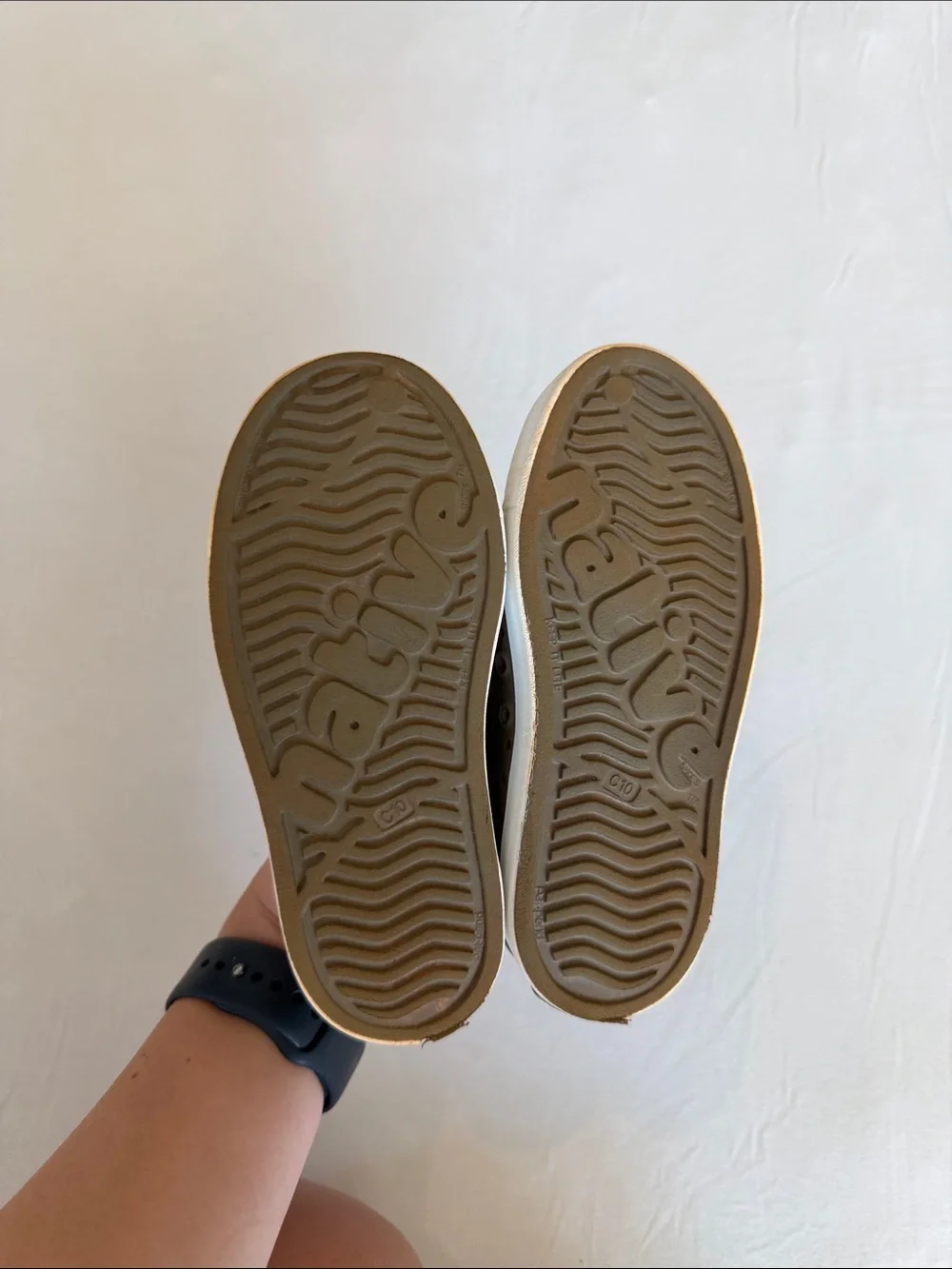 Native Shoes Kids Slip-On Water-Friendly Shoes Size 10/c10